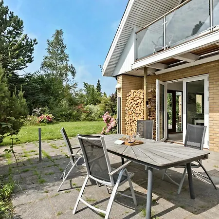 Amazing In With Kitchen Holiday home *